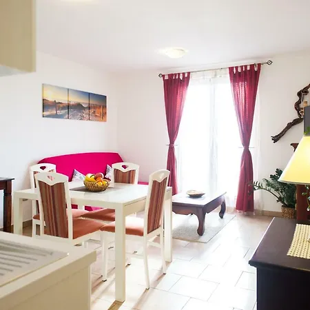 Apartment Apartma Seca *